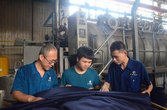 特整丙班氣流機組：三人七個機臺，班產(chǎn)三萬五
