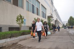 國(guó)慶中秋  員工“有?！? /></div>
			<div   id=